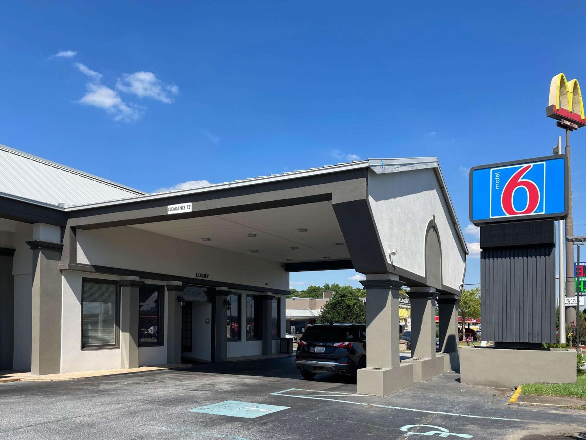Motel 6 Opelika Al Exteriör bild