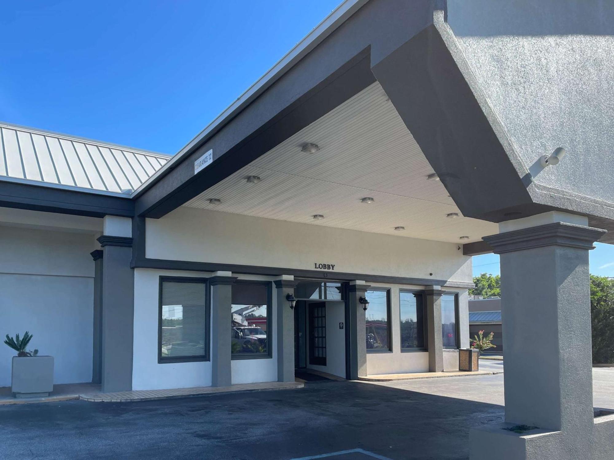 Motel 6 Opelika Al Exteriör bild