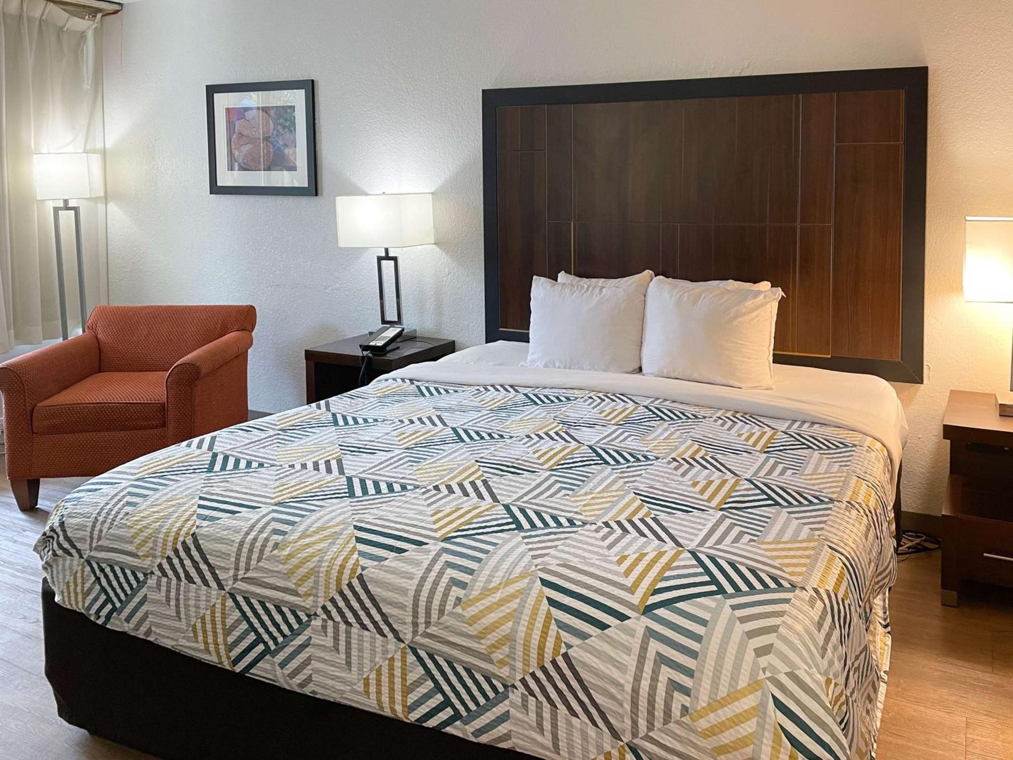 Motel 6 Opelika Al Exteriör bild